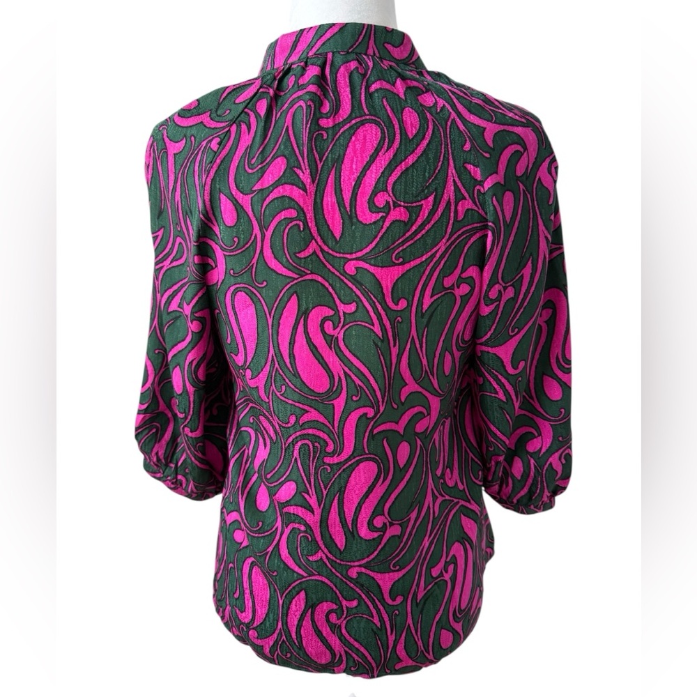 Trina Turk 100% Silk Jacquard Blouse Pink Green Button Front Resort Top Petite - Picture 3 of 7